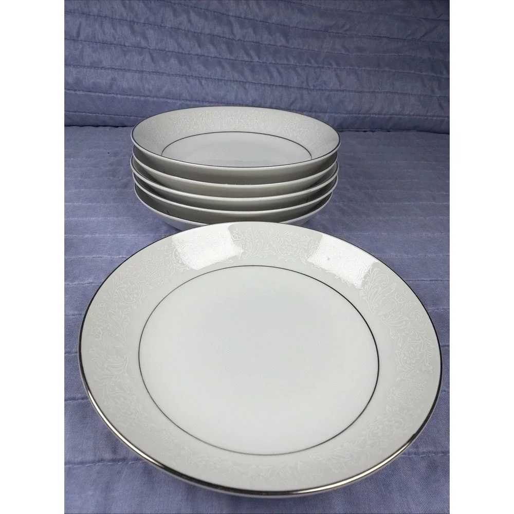 Crown Victoria Lovelace Fruit Dessert Bowls 5.5